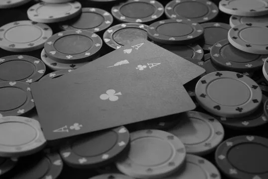 亿兆娱乐 移动应用背景